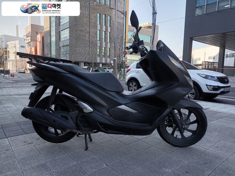 혼다 PCX 125 FI 2018년식 드라이브애드 / DA-004 / 혼다 / PCX / 18년식 / 11,936km / 자체 할부 판매