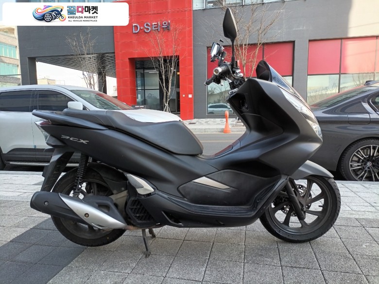 혼다 PCX 125 FI 2018년식 드라이브애드 / DA-006 / 혼다 / PCX / 18년식 / 8,728km / 자체 할부 판매