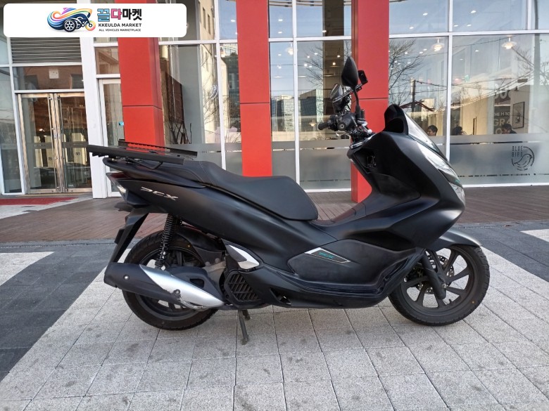 혼다 PCX 125 FI 2018년식 드라이브애드/DA-028/혼다/pcx/18년식/63,000km /자체 할부 판매