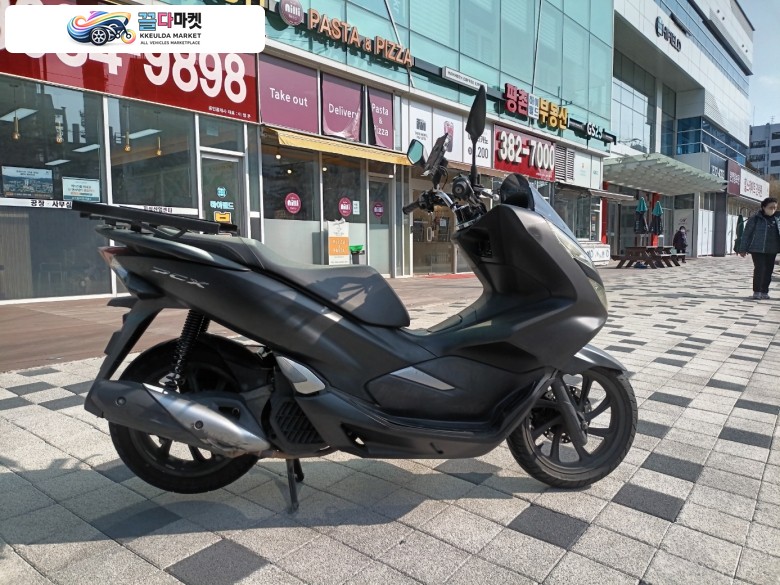 혼다 PCX 125 FI 2018년식 드라이브애드/DA-031/혼다/pcx/18년식/14,004km /자체 할부 판매