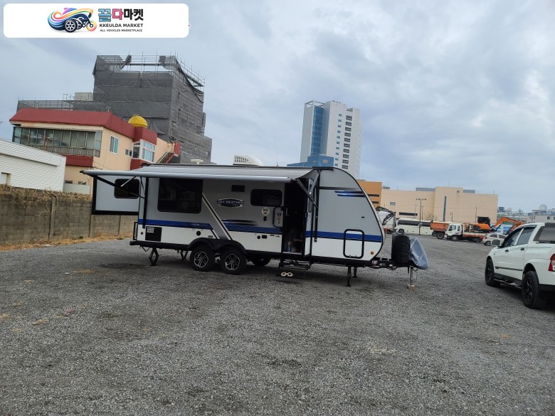 제이코 제이 플라이트 SLX 2019년식 제이코 x213 후면확장 카라반 팝니다