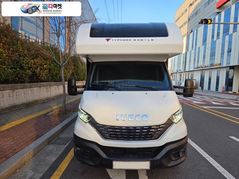 자작캠핑카 기타차량 2022년식 계산서100% 23년 등록 이베코 타이푼모빌 T820 풀옵션 모델 판매합니다