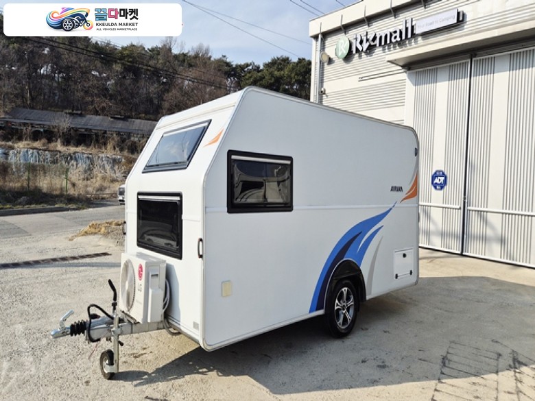 에어밴 AVT 2042H 2022년식 2022년 에어밴 2042 정박용 캠핑트레일러판매