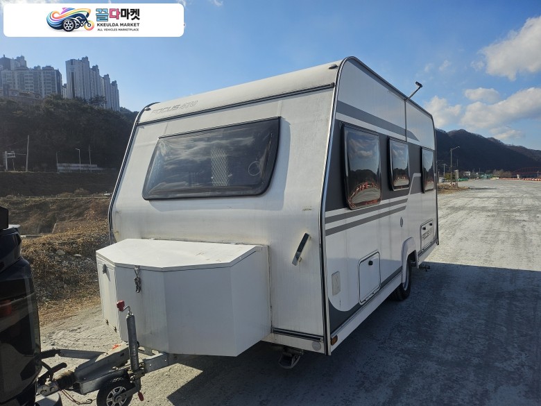 국산제조사 트레일러 2023년식 포커스470 카라반 전국최저가 판매  농막가능