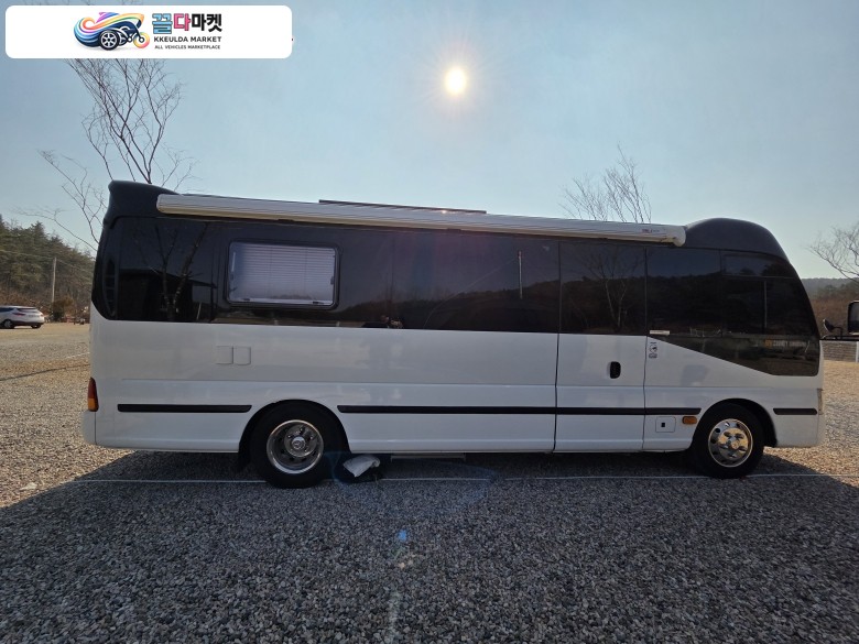 자작캠핑카 카운티 2018년식 카운티캠핑카 오토 주행거리 20,000km 팝니다