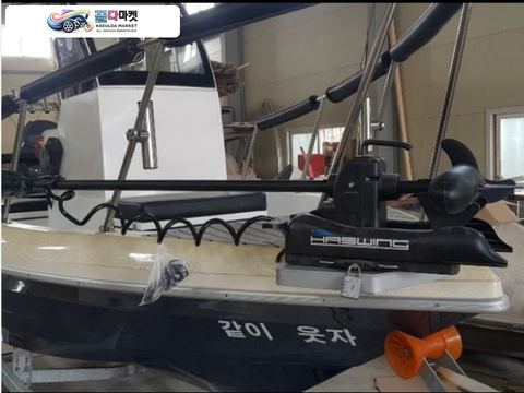 국산기타 레져형보트 2020년식 네이처 17ft 전동 화장실 포함, 서치, 유압식 의자, 스피커(음악)등 풀옵션