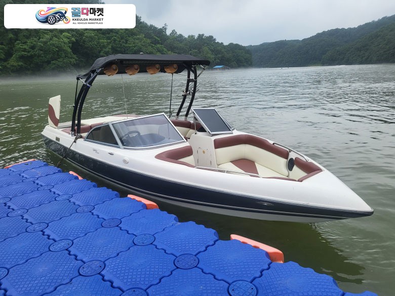 타이거 Z1 2010년식 올수리 tige 2300v 리미티드 23피트 인보트 팝니다. 