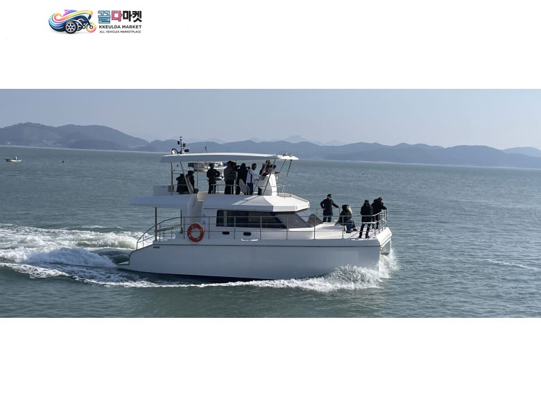 국산기타 요트 2023년식 36ft 파워 카타마란