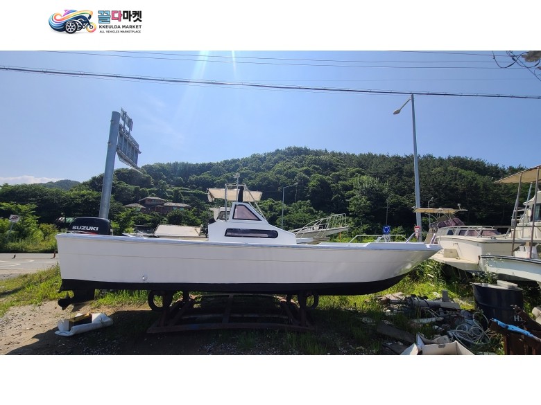 스즈키 UF 23 2002년식 스즈키 FF-23. DF100 낚시보트 팝니다.