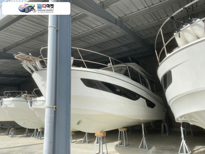 베네토 앙타레스 2024년식 2024년식 신품 beneteau antares 11 flybridge 판매합니다.