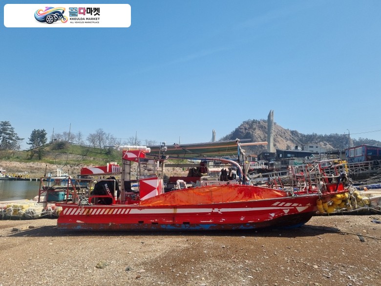 국산기타 어선 2022년식 급매 합니다    개인레저등록  12인승   