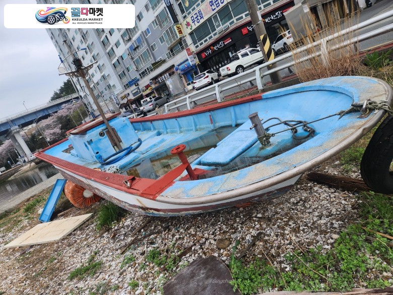 국산기타 낚시보트 2011년식 레져보트 선외기 몰드   (급매)260만원