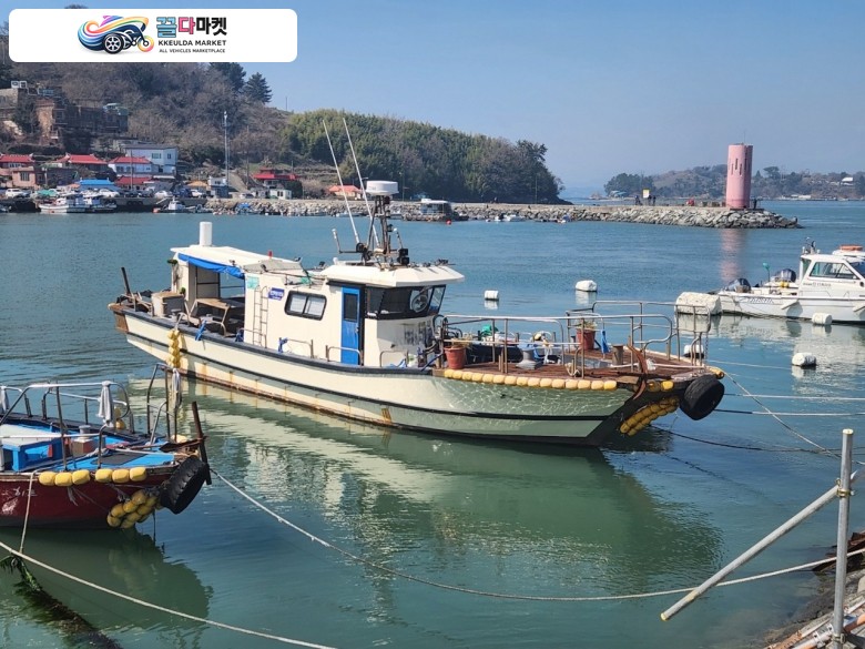 국산기타 어선 2021년식 경남 4.99톤 연안통발허가 낚시어선 판매합니다.