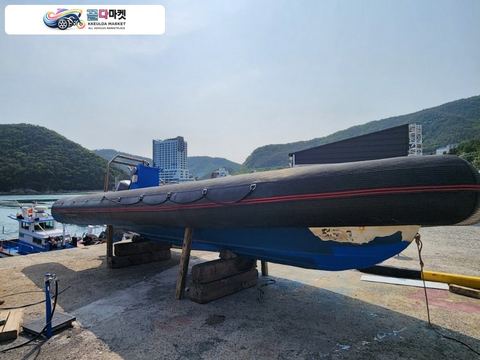 국산기타 고무보트 2003년식 레져선 고무보트 200마력 판매합니다.