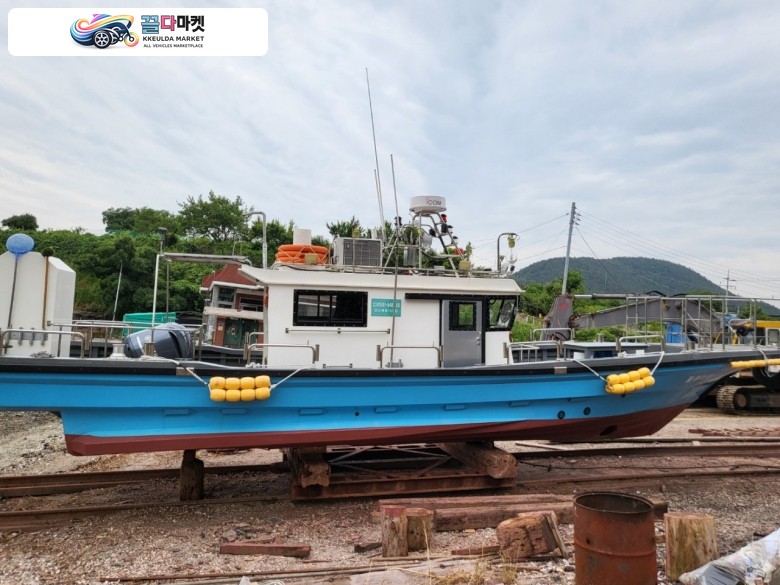 국산기타 어선 2023년식 경남 3.00톤 연안복합허가 낚시어선 판매합니다.