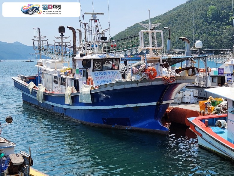 국산기타 어선 2010년식 9.77톤 연안복합허가(경남) 낚시어선 판매합니다..