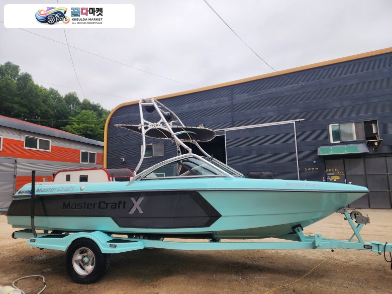 마스터크래프트 X STAR 2005년식 웨이크 보드 와 웨이크 서핑을 즐길 수 있는 최적의 보트