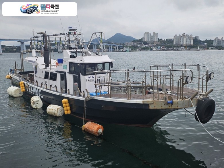 국산기타 어선 2023년식 경남 4.99톤 연안복합허가 낚시어선 판매합니다.  (뱃자리 가능)