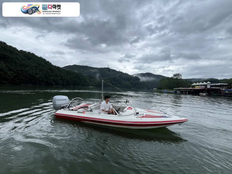 국산기타 레져형보트 2010년식 혼다150마력 아웃보트