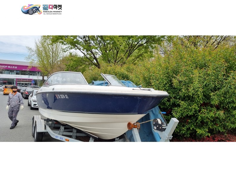 베이라이너 215 BR 2006년식 아주 빠른 보트 판매 합니다,