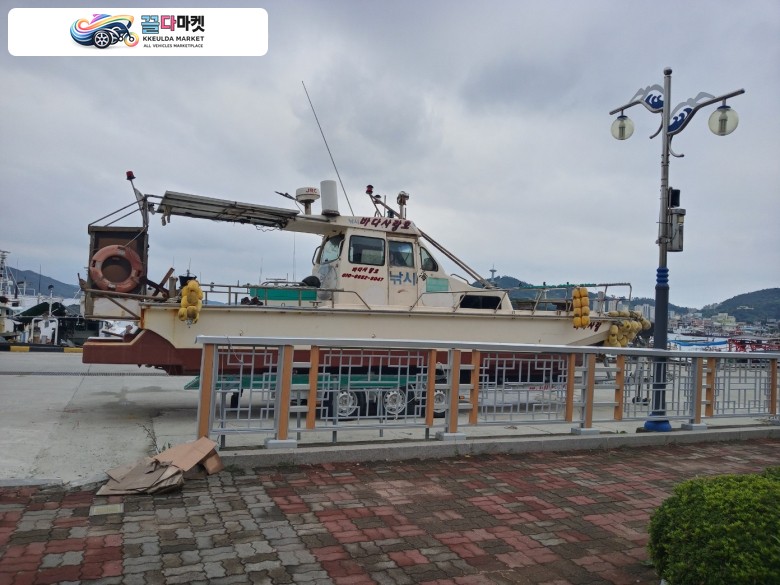 국산기타 어선 2001년식 가격조정!!3.5톤 연안복합 허가 + 볼보 워터제트 엔진 어선