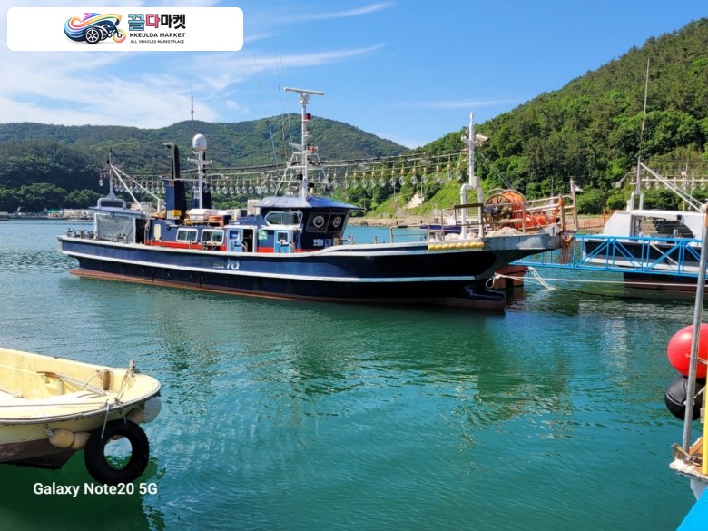 국산기타 어선 2019년식 경남 9.77톤 연안복합허가 낚시어선 판매합니다.