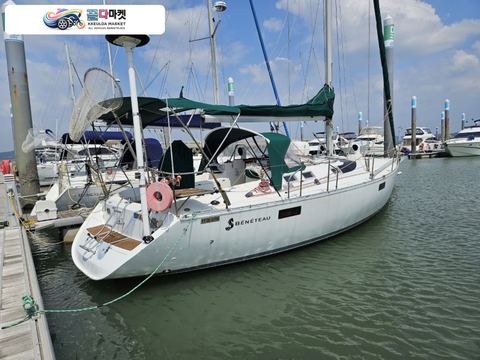 베네토 OCEANIS 39 1990년식 베네토 오셔니즈 39 세일 요트 팝니다. 장거리항해 가능