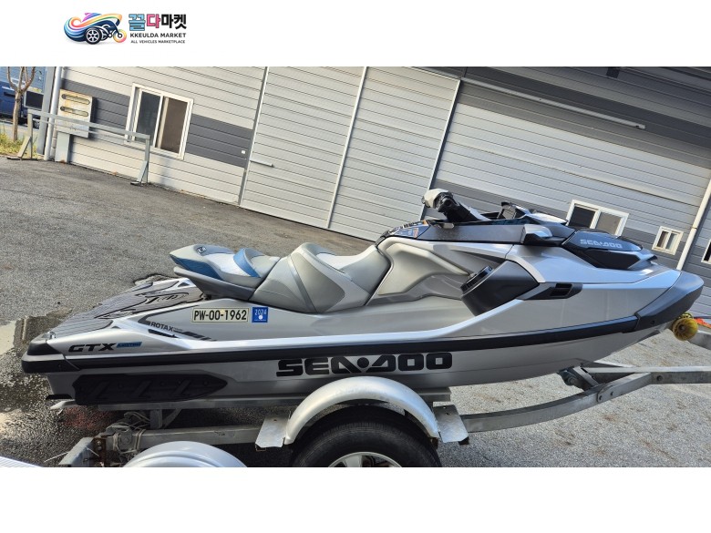 씨두 GTX LTD 300 SS 2021년식 2021년식 씨두 GTX LTD 300SS 상태좋은 제트스키입니다.