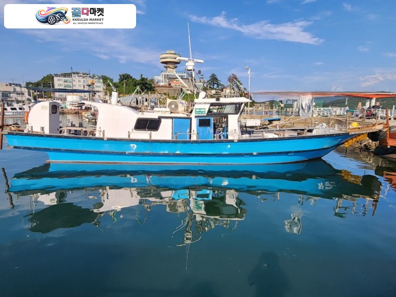 국산기타 어선 2023년식 경남 4.99톤 연안복합허가 낚시어선 판매합니다.
