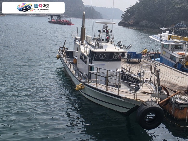 국산기타 어선 2023년식 경남 4.99톤 연안자망허가 낚시어선 판매합니다. (계류장 뱃자리  가능)
