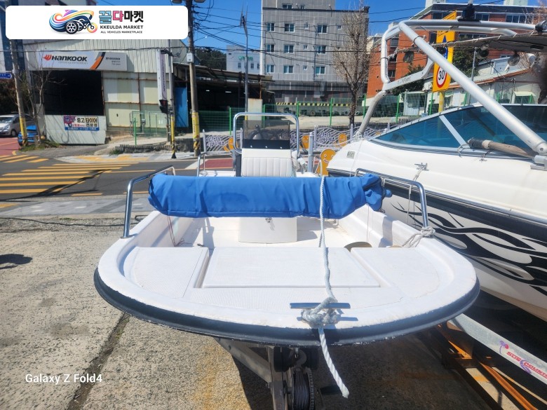 국산기타 낚시보트 2018년식 아라본430 야마하4T30마력 장보고등록트레일러