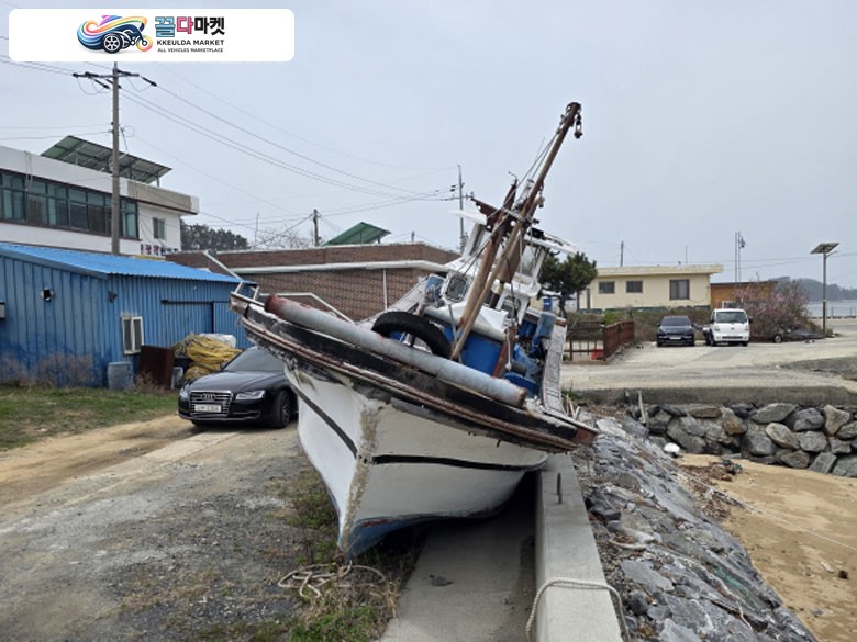 국산기타 어선 2025년식 경남 9.77톤 연안복합 허가만 팝니다....
