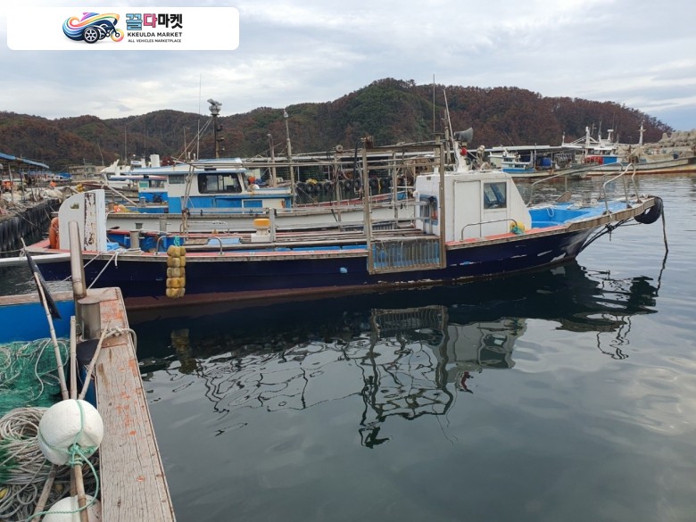 국산기타 어선 1996년식 레져선 4.57톤 선내기 판매합니다. (다이버 전용선)