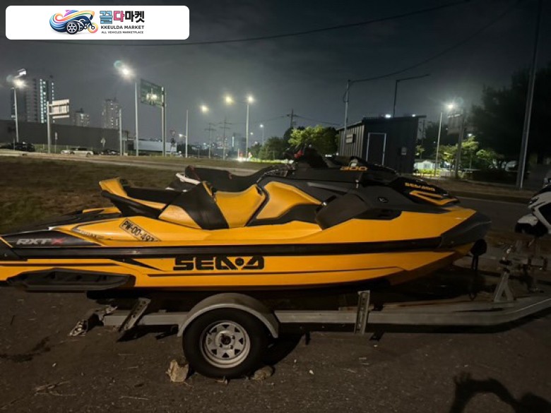 씨두 RXP X 300 RS 2021년식 2021년 씨두 rxp x 300rs 3인승 급처합니다