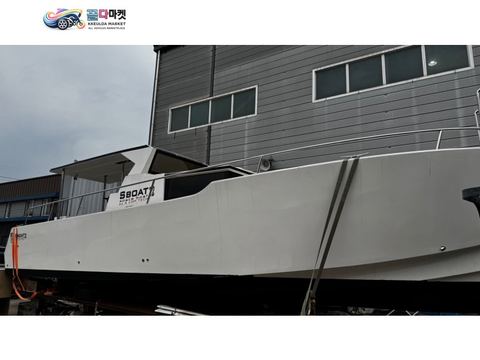 국산기타 낚시보트 2025년식 국산 s컴텍사 32피트 12인승 200마력 선외기 레저보트 팝니다