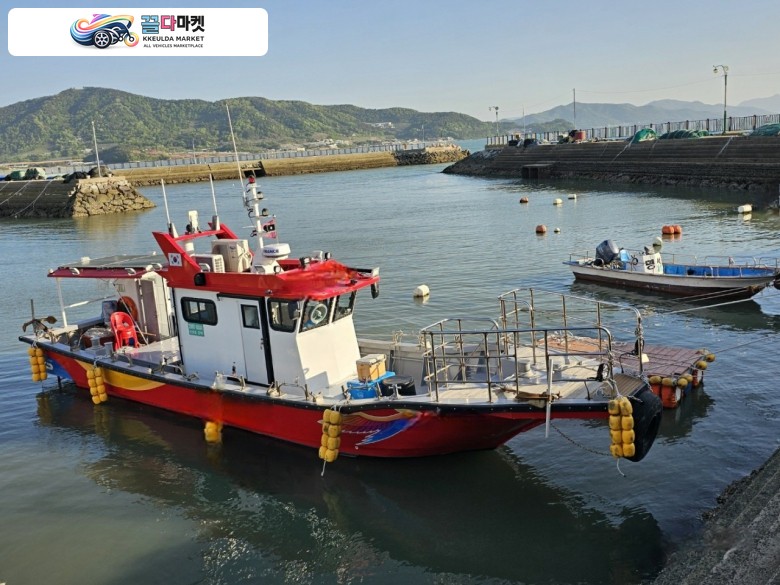 국산기타 어선 2022년식 경남 3.00톤 연안복합허가 낚시어선 판매합니다.