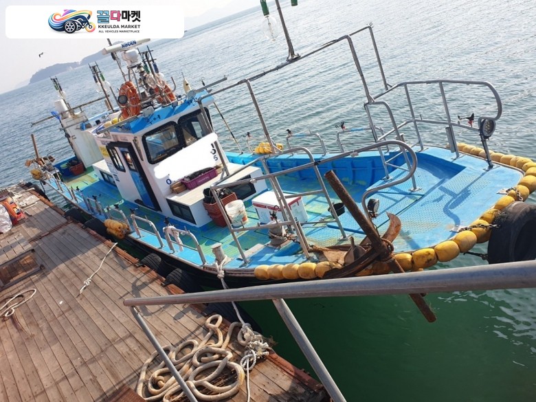 국산기타 어선 2018년식 경남 4.97톤 연안자망허가 낚시어선 판매합니다. (뱃자리 포함.계류비없음) 대동발전기20k 3조 등6개있음