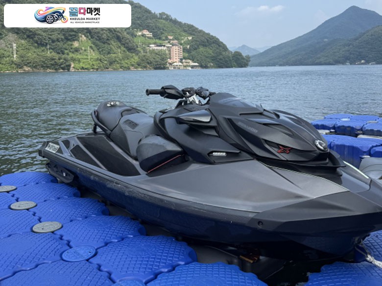 씨두 RXP X 300 RS 2022년식 씨두 22년식 rxp300 검정모델 팝니다.
