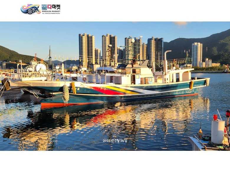 국산기타 어선 2025년식 현재 선박검사중인 '무주행' 신조선 큰몰드 (전장27.5m) 
