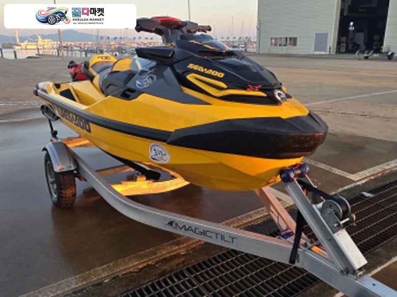 씨두 RXT X 300 2021년식 seadoo 노랭이 3인승 1950만원
