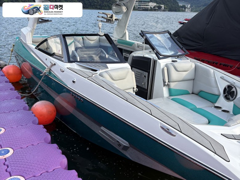 말리부 M 235 2019년식 2019년식 말리부보트 m235 짧은시간 개인보트 팝니다!
