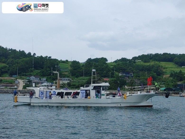 국산기타 어선 2019년식 전남 9.77톤 연안복합허가 낚시어선 판매합니다.