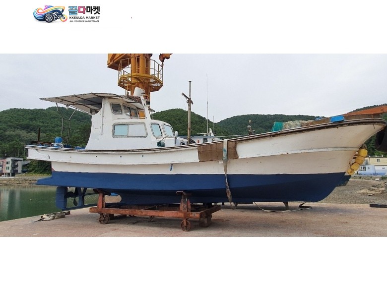 국산기타 작업선 2000년식 어장관리선 3.58톤 판매합니다.