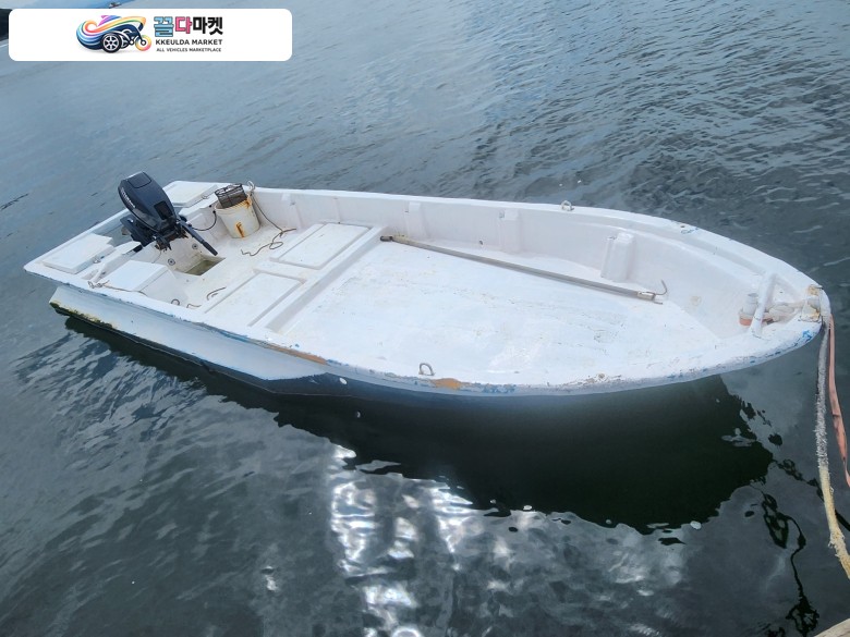 수입기타 낚시보트 2012년식 15pt 야마하 15마력 새상품 선외기