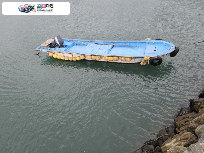 국산기타 어선 2002년식 1톤선외기입니다 