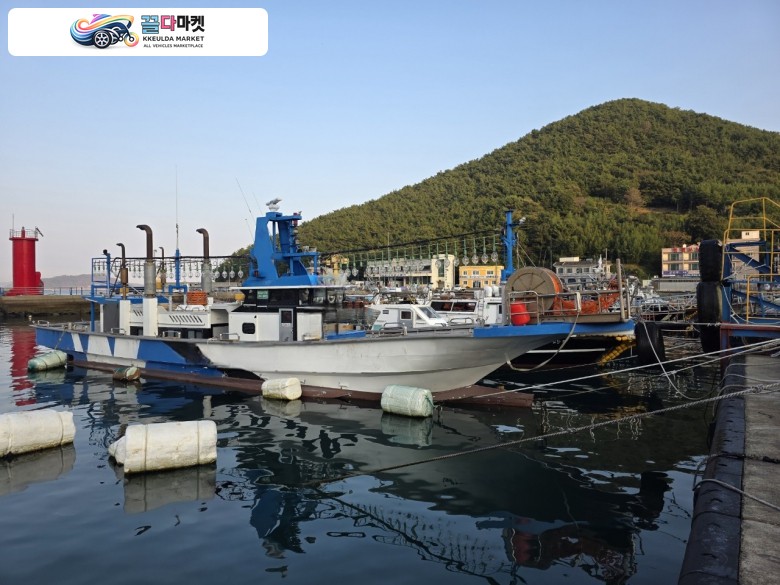 국산기타 어선 2019년식 경남 9.77톤 연안복합허가 낚시어선 판매합니다.