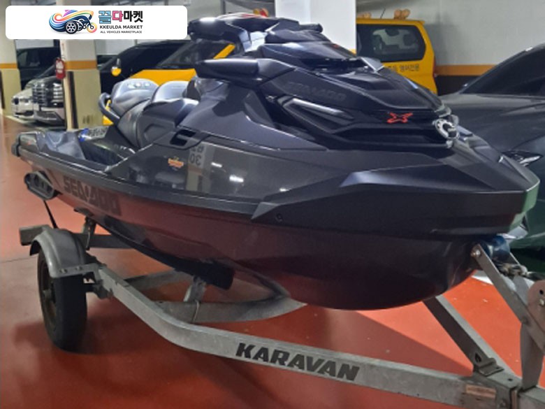 씨두 RXT X 300 2023년식 SEADOO / RXT-X 300 3인승 / --30시간 짧은 주행시간--  트레일러 포함 판매합니다. 모든정비 완료