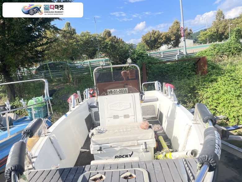 트랙커 TARGA 2019년식 트랙커보트