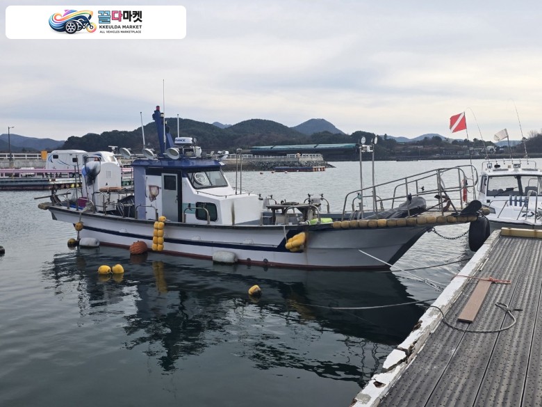 국산기타 어선 2020년식 경남 3.00톤 연안복합허가 낚시어선 판매합니다. (허가분리판매가능)