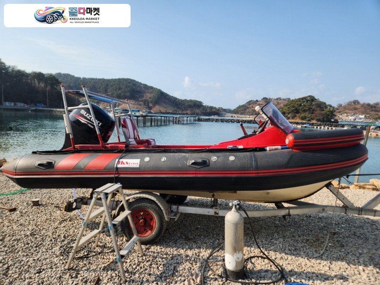 국산기타 고무보트 2002년식 레저선 고무보트 판매합니다.